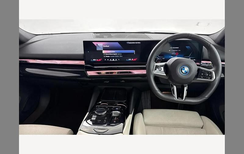 Used BMW i5 M Sport 250 kW (340 HP) 2025 Grey Sedan