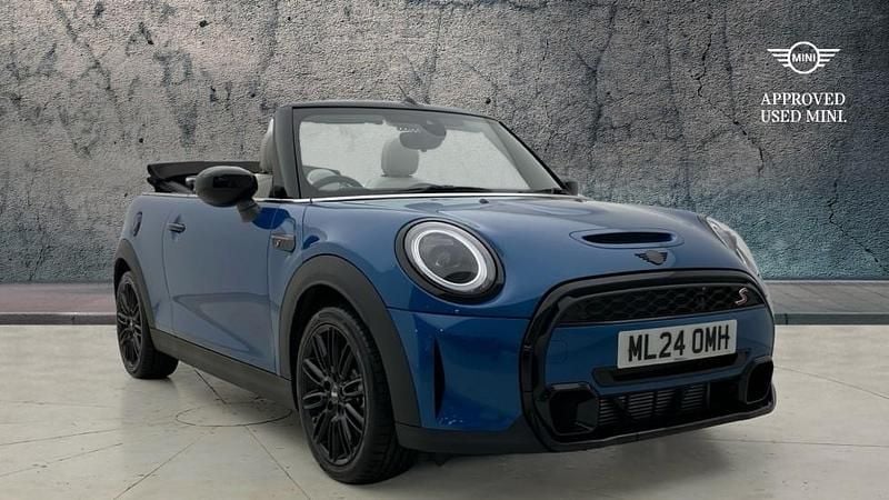 Blue Used 2024 Mini Cooper S Comfort Hatchback | £26,490 (A bit pricey) - Image 1/4