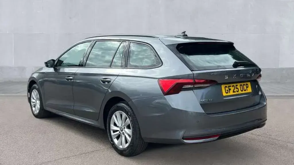 Used Skoda Octavia SE Technology 150 HP (110 kW) 2025 Graphite grey metallic Estate