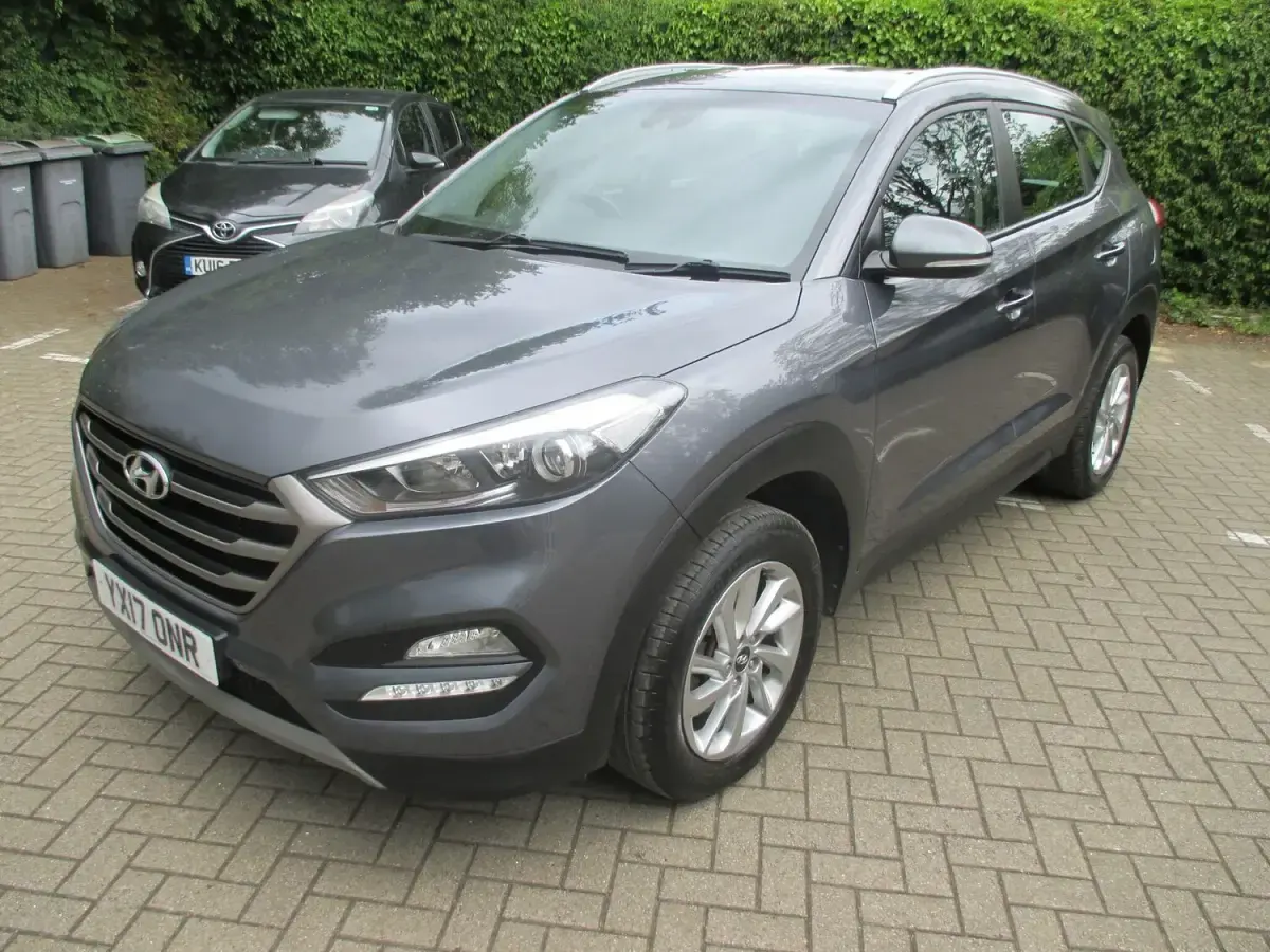Used Hyundai Tucson SE 116 HP (85 kW) 2017 Grey SUV
