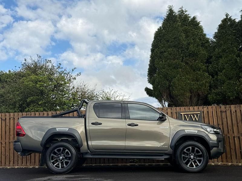 Used Toyota HiLux 2021 Bronze Pickup