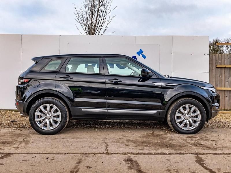 Used Land Rover Range Rover evoque Pure 2014 Black Estate