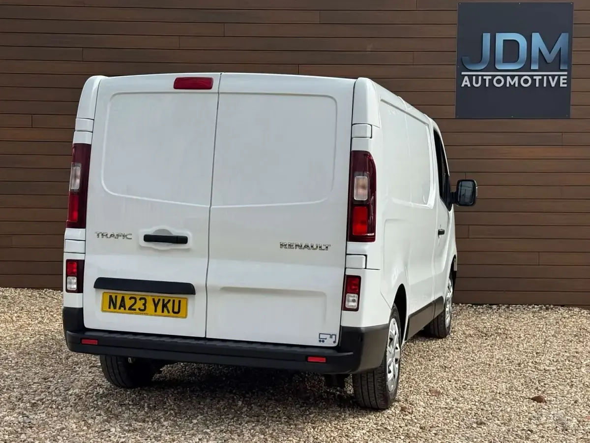 Used Renault Trafic Business 2023 White MPV