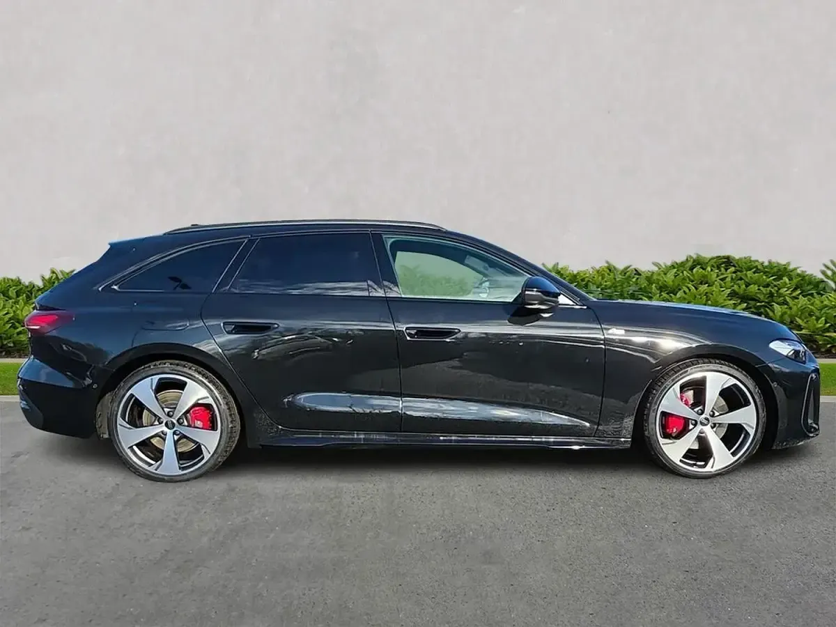 Used Audi A5 Comfort 204 HP (150 kW) 2026 Black Estate