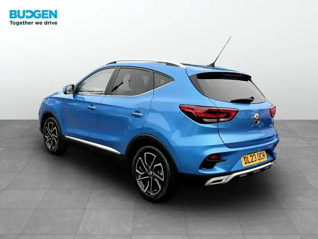 Używany MG ZS Exclusive 111 KM (81 kW) 2023 Niebieski SUV