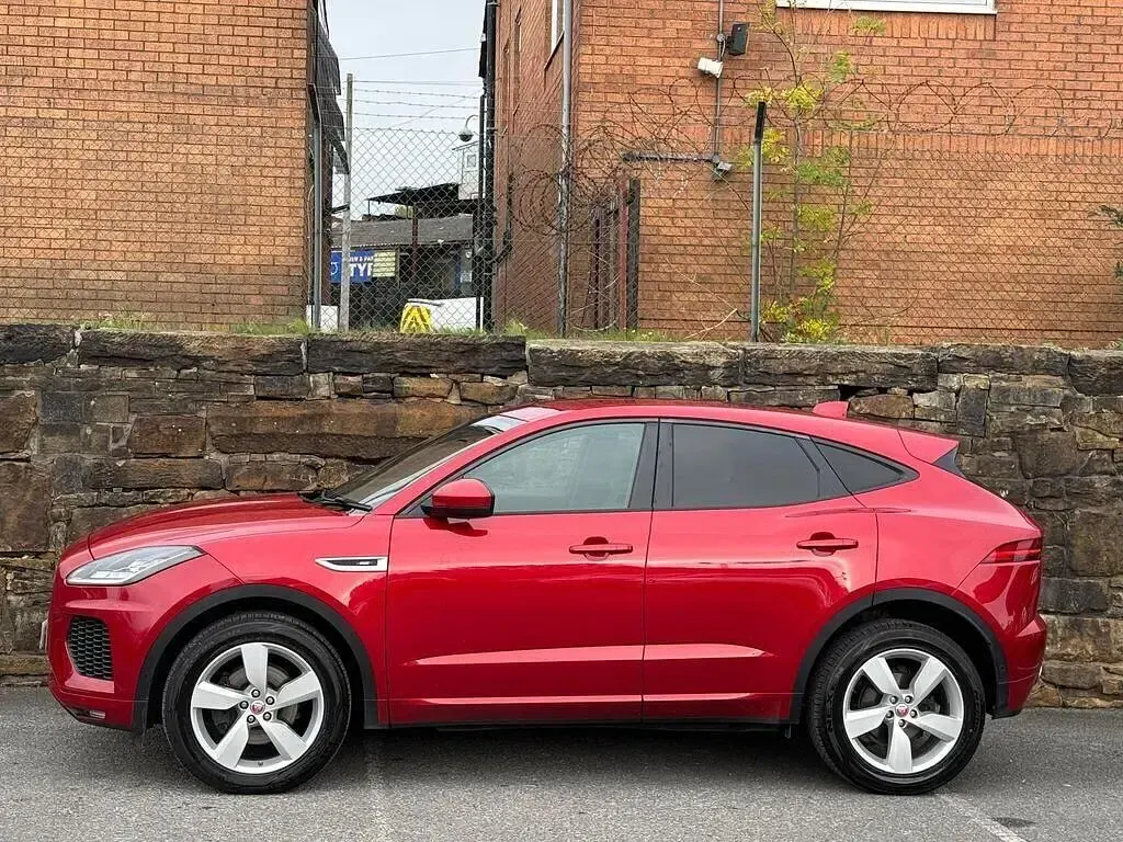 Used Jaguar E-Pace R-Dynamic 150 HP (110 kW) 2019 Red SUV