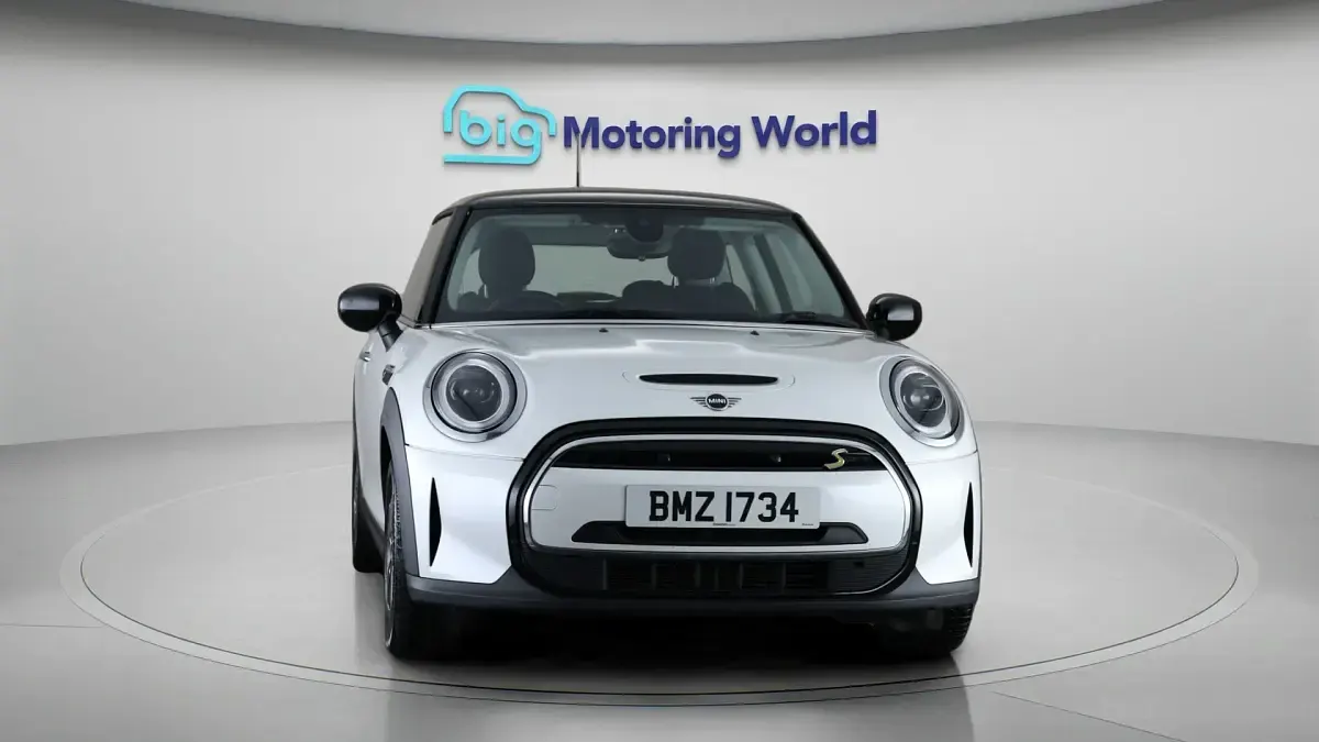 Used Mini Cooper SE Hatch 133 kW (181 HP) 2023 Hatchback