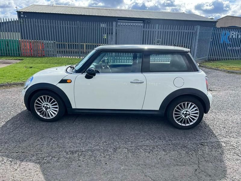 Usado Mini Cooper D Hatch 2010 Branco Citadino