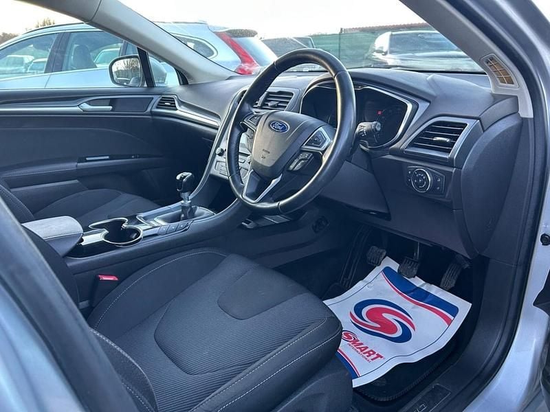 Used Ford Mondeo Titanium 150 HP (110 kW) 2017 Silver Hatchback