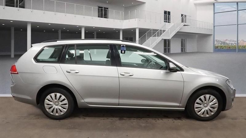 Used VW Golf VII S 105 HP (77 kW) 2014 Silver Estate