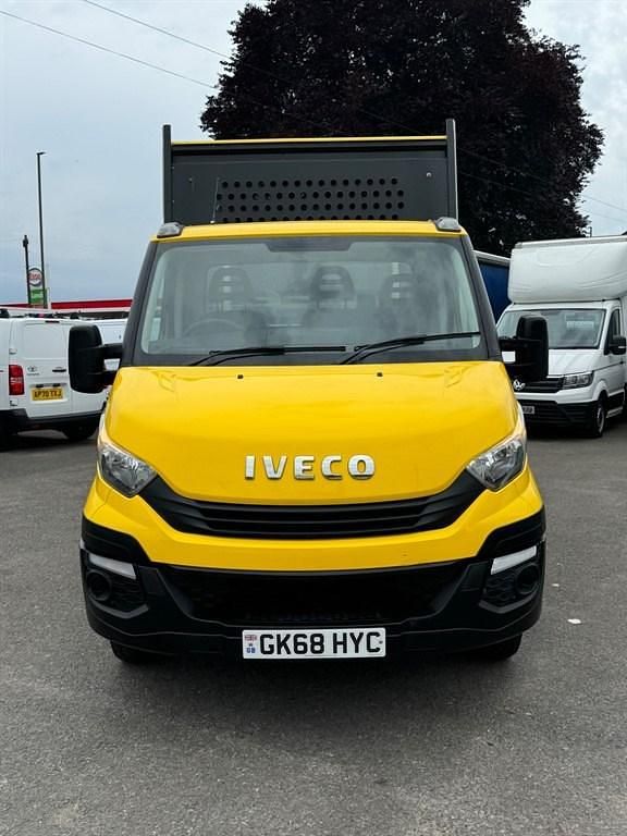 Used Iveco Daily 136 HP (100 kW) 2018 Yellow Cabriolet