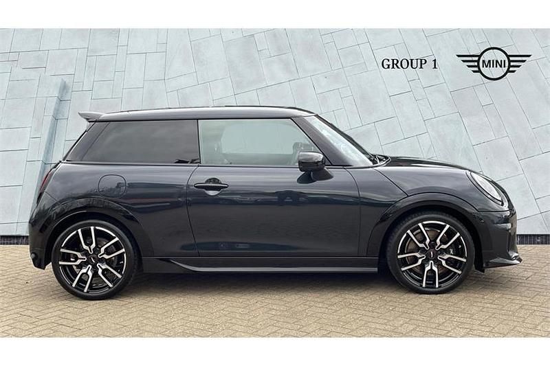 Used Mini Cooper Sport 204 HP (150 kW) 2024 Legend grey Hatchback