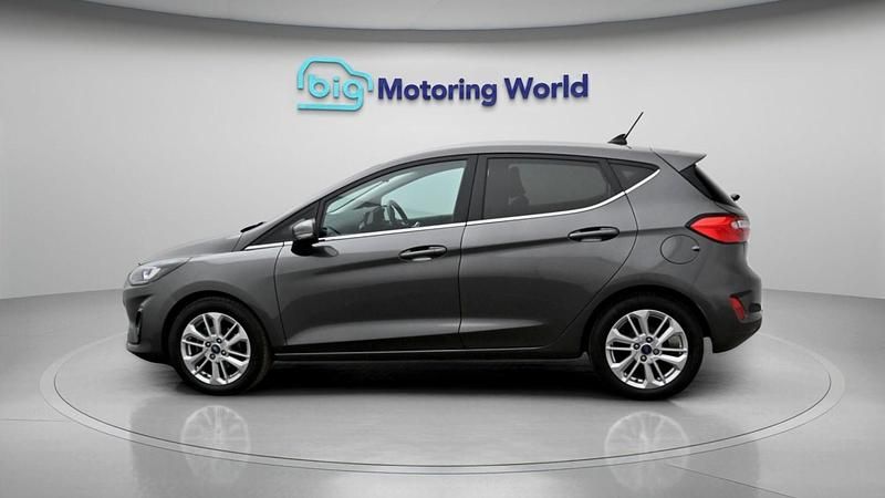 Used Ford Fiesta Titanium 125 HP (91 kW) 2021 Grey Hatchback
