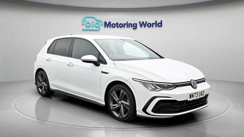 Used VW Golf VIII R-line 148 HP (108 kW) 2024