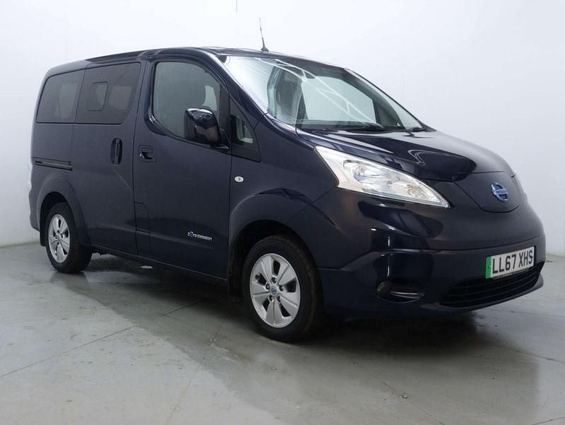 Blue Used 2017 Nissan e-NV200 Tekna MPV | £6,995 (Fair price) - Image 1/1