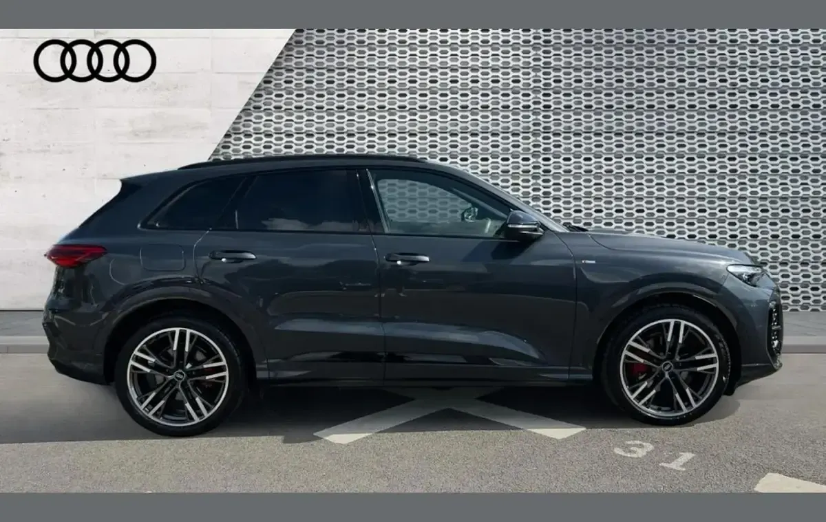 Used Audi Q5 Advanced 204 HP (150 kW) 2025 Grey SUV