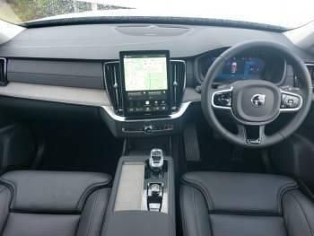 New Volvo XC90 Plus 250 HP (183 kW) 2025 Grey SUV