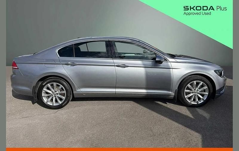 Used VW Passat Business 147 HP (108 kW) 2018 Silver Sedan