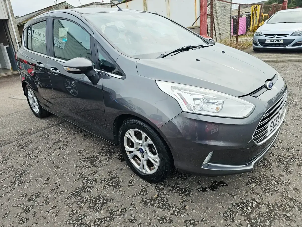 Used Ford B-MAX Zetec 90 HP (66 kW) 2016 Grey MPV