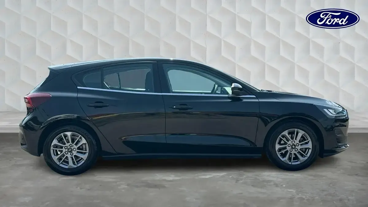 Used Ford Focus Titanium 100 HP (73 kW) 2024 Black Hatchback