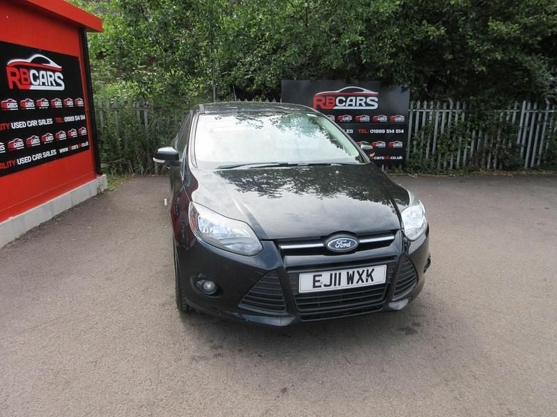 Black Used 2011 Ford Focus Hatchback | £3,495 (Fair price) - Image 1/2