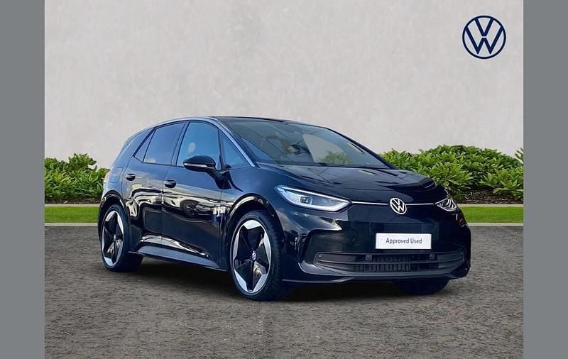Black New 2025 VW ID.3 Pro Hatchback | £28,970 (Fair price) - Image 1/4