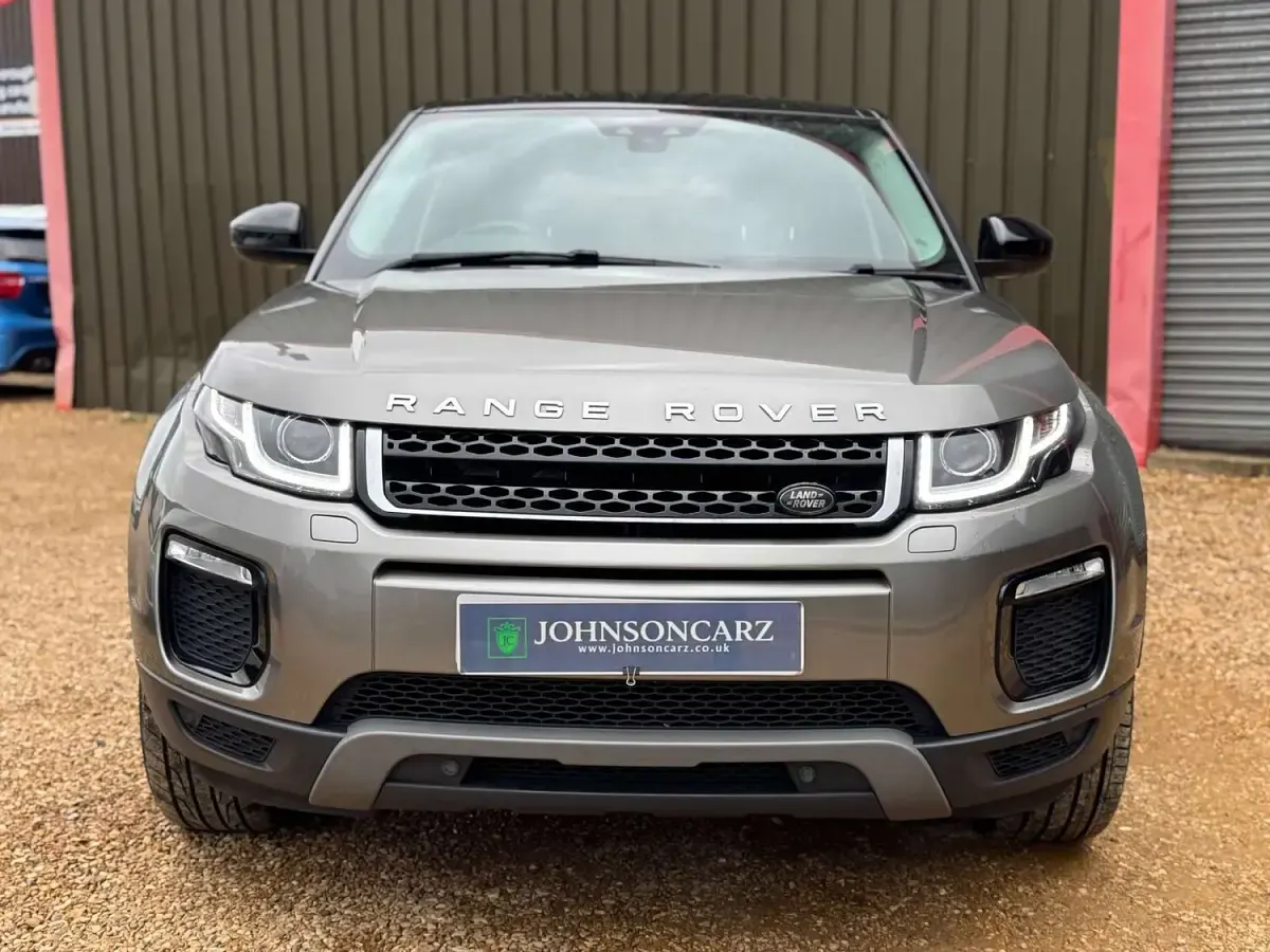 Used Land Rover Range Rover evoque SE 2017 Silver Estate