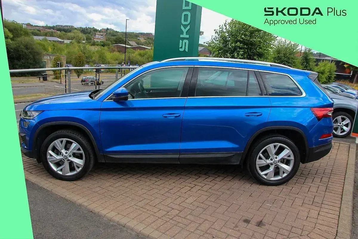 Used Skoda Kodiaq SE L 190 HP (139 kW) 2021 Race blue metallic SUV