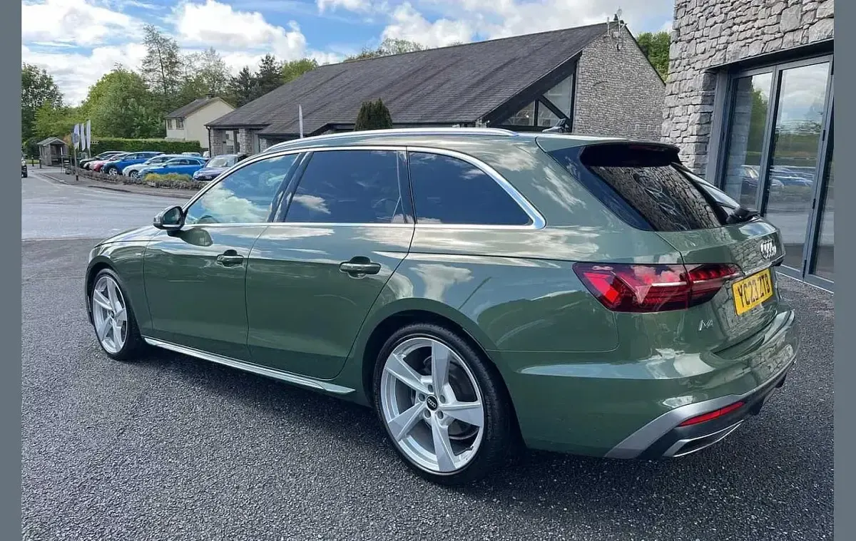Used Audi A4 S-Line 161 HP (118 kW) 2023 Green Estate