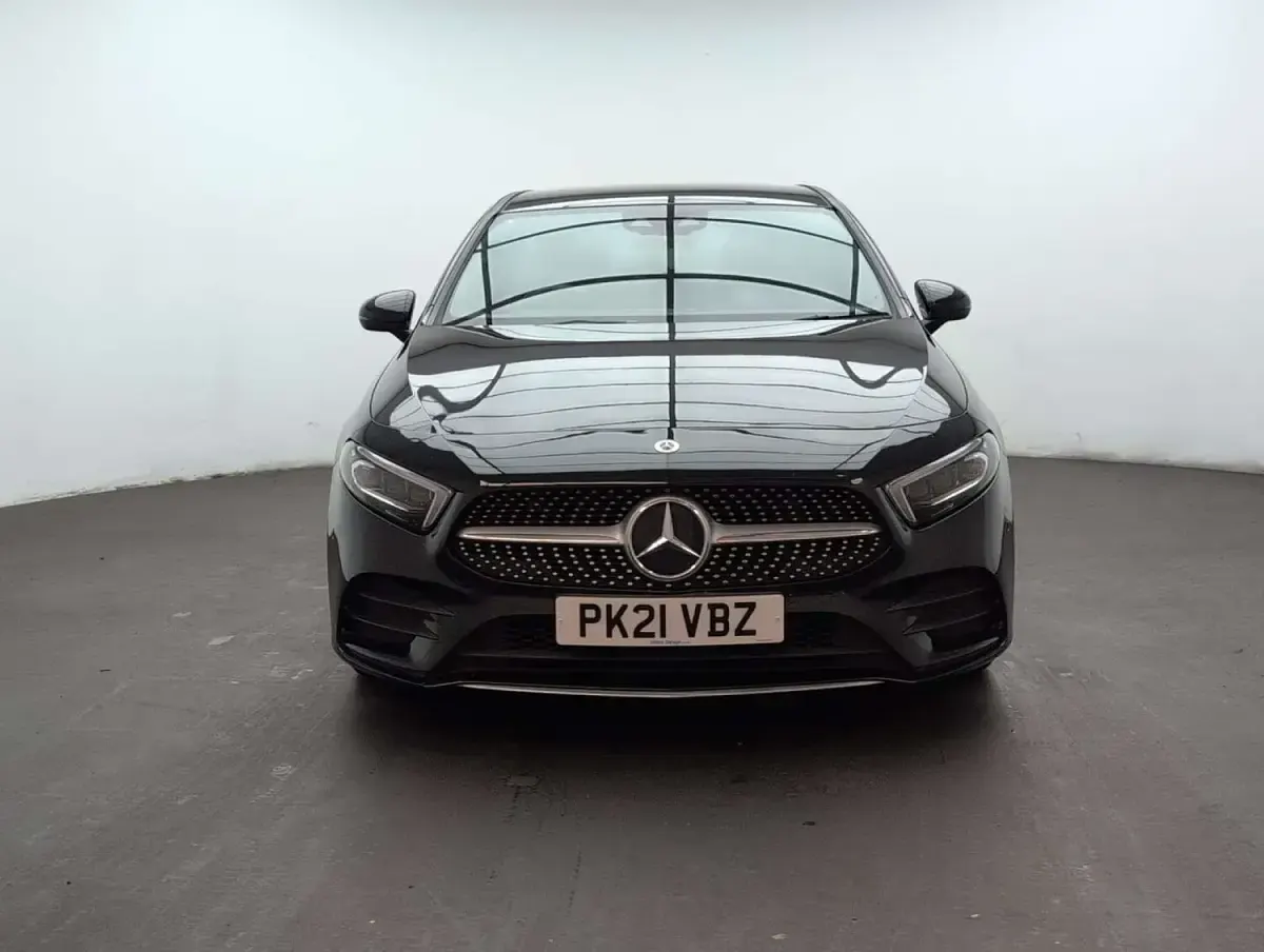 Used Mercedes A180 AMG Line Premium Plus 136 HP (100 kW) 2021 Black Hatchback