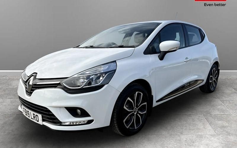 Used Renault Clio IV Play 76 HP (55 kW) 2019 Hatchback