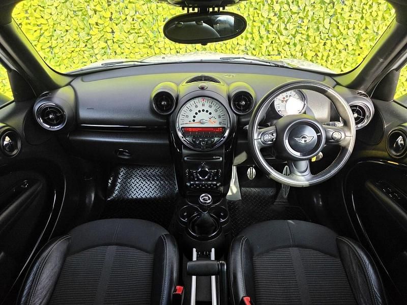 Used Mini Cooper S 2013 White Hatchback