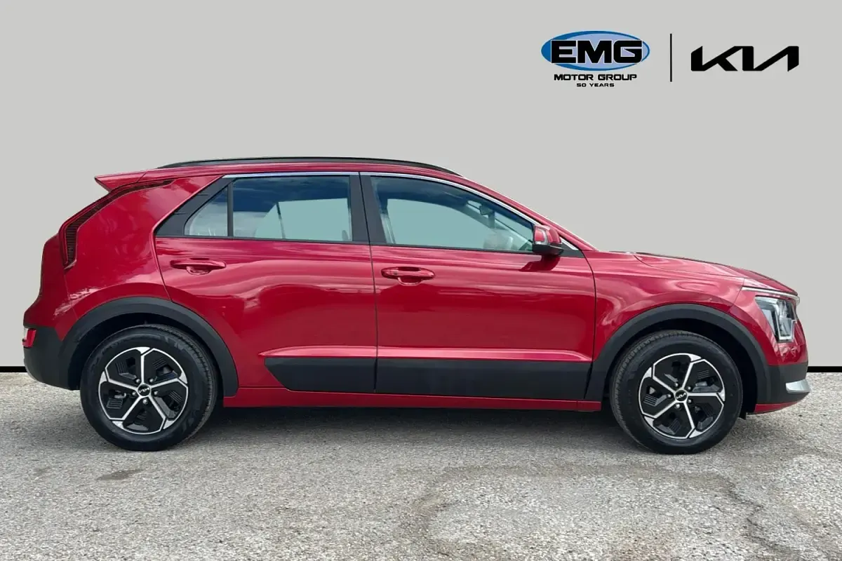 Used Kia Niro 168 HP (123 kW) 2025 Red SUV