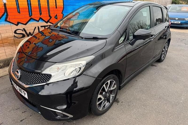 Used Nissan Note Tekna 90 HP (66 kW) 2015 Black Hatchback