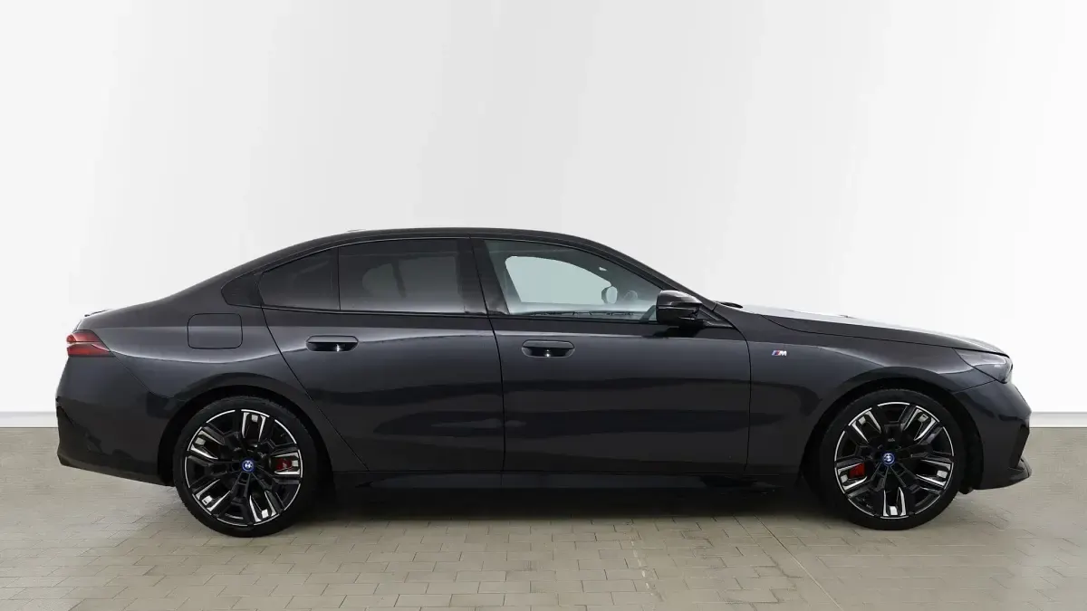 Used BMW i5 Shadowline 436 kW (593 HP) 2024 Grey