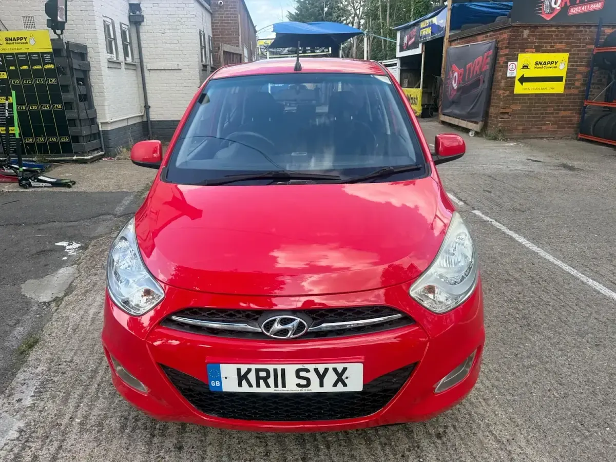 Used Hyundai i10 Active 86 HP (63 kW) 2011 Red Hatchback