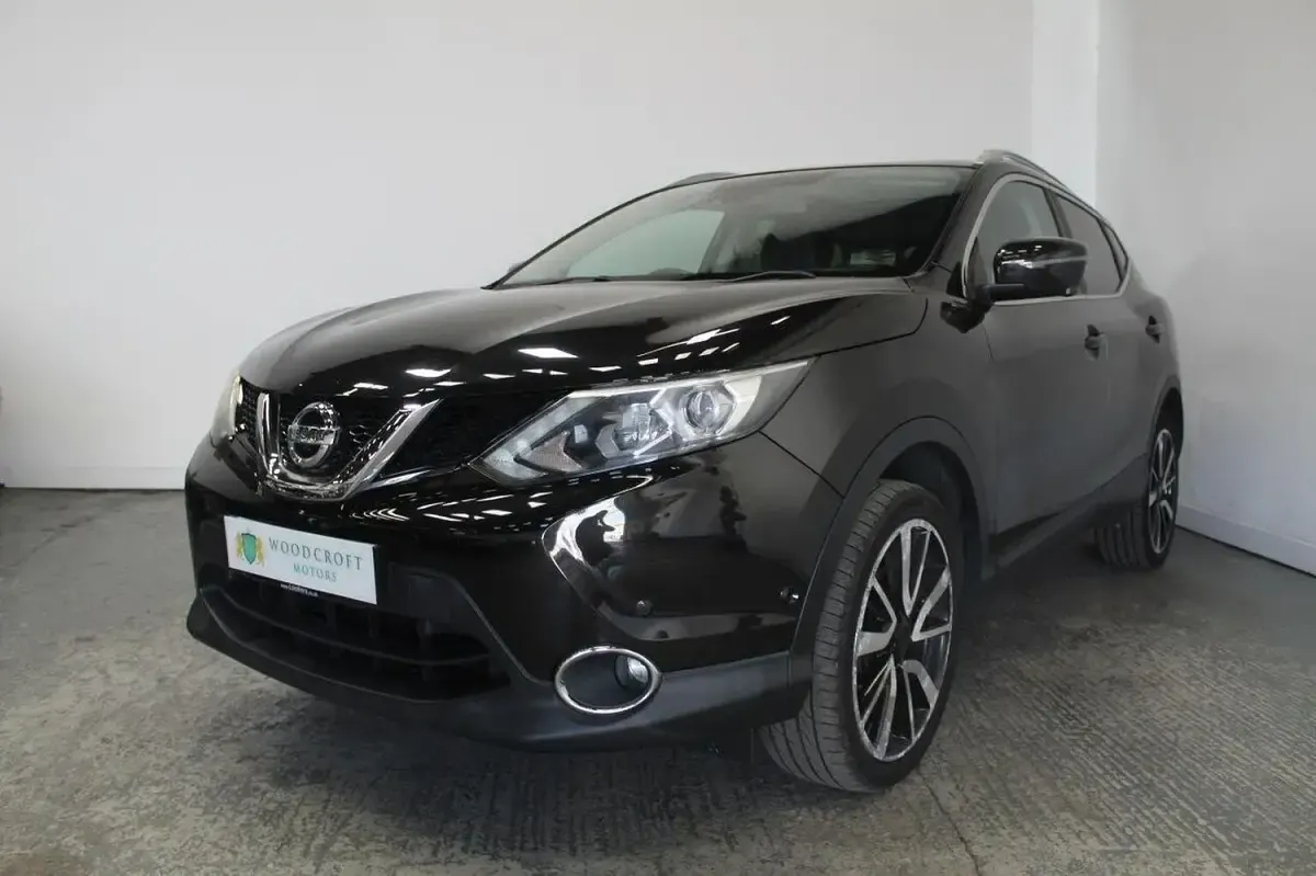 Used Nissan Qashqai S 110 HP (80 kW) 2016 Black SUV