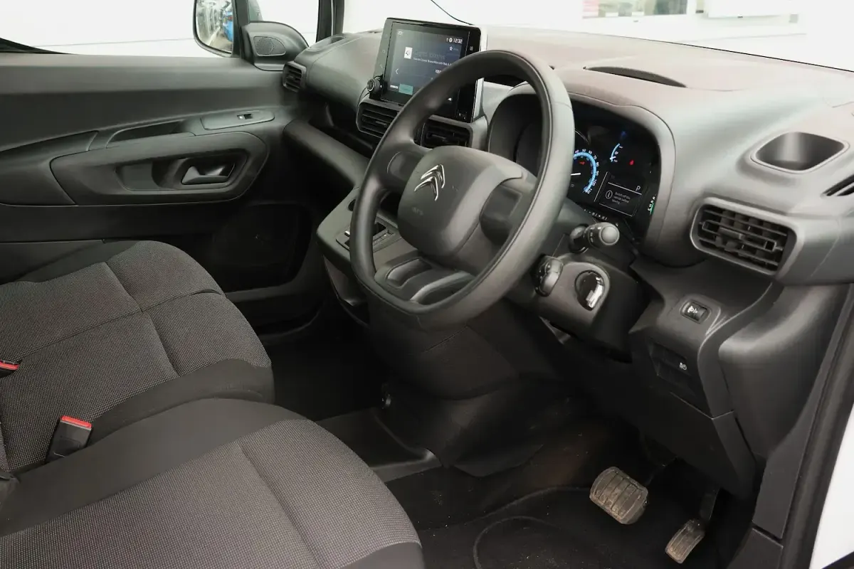 Used Citroën e-Berlingo 100 kW (136 HP) 2025 White MPV