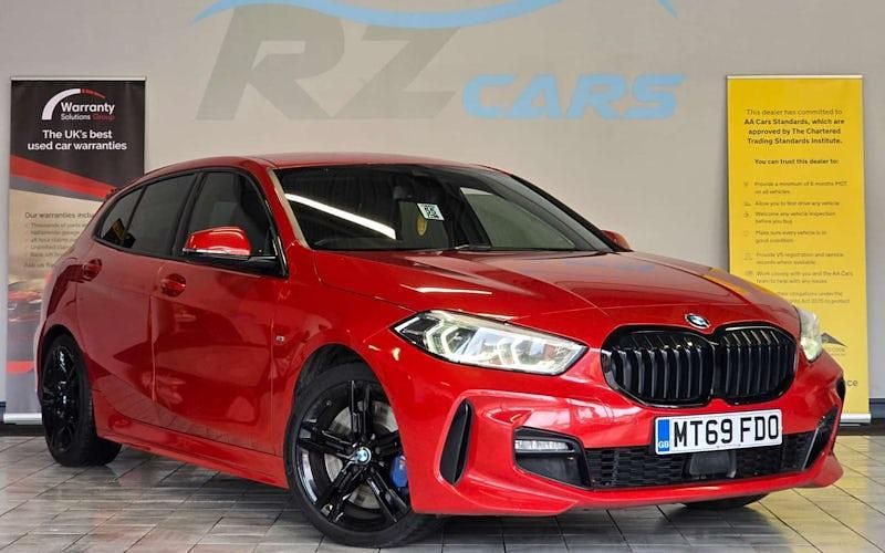 Used BMW 118 M Sport 140 HP (102 kW) 2019 Red Hatchback