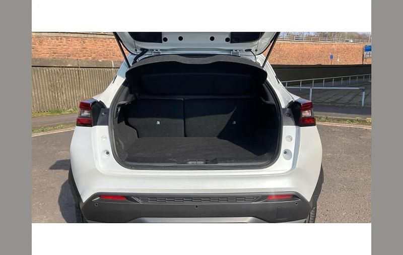 Used Nissan Juke N-Connecta 114 HP (83 kW) 2025 White SUV