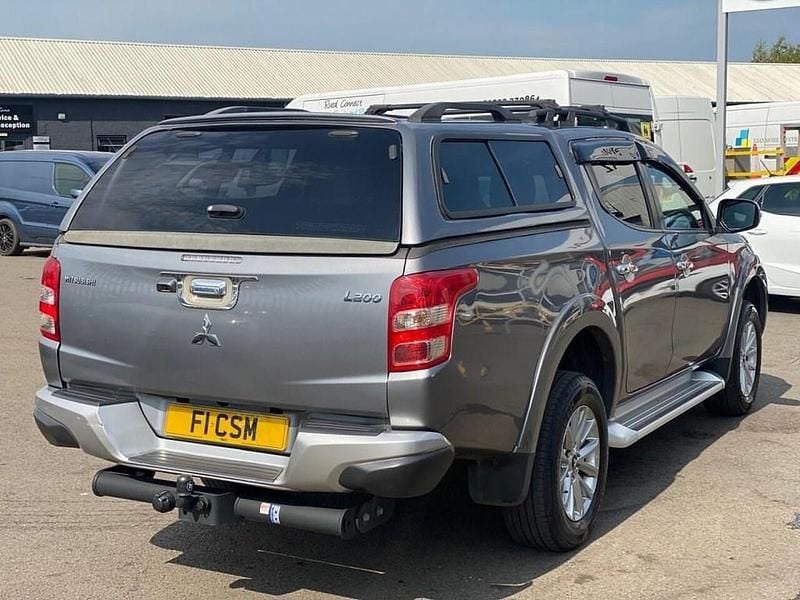 Used Mitsubishi L200 2017 Grey Pickup
