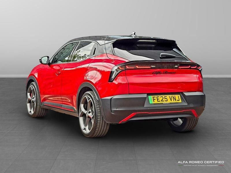 Red Used 2025 Alfa Romeo Junior Veloce SUV | £36,495 (Fair price) - Image 1/4