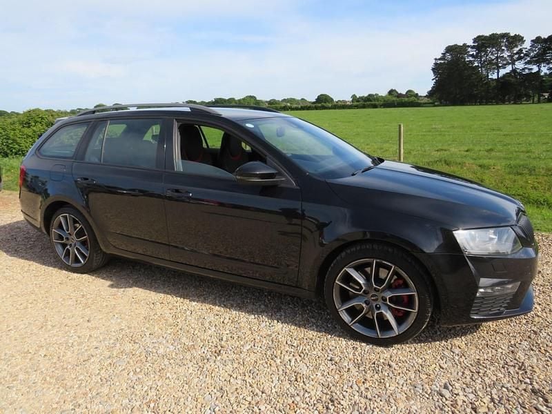 Black Used 2014 Skoda Octavia vRS Estate | £5,250 (Fair price) - Image 1/4