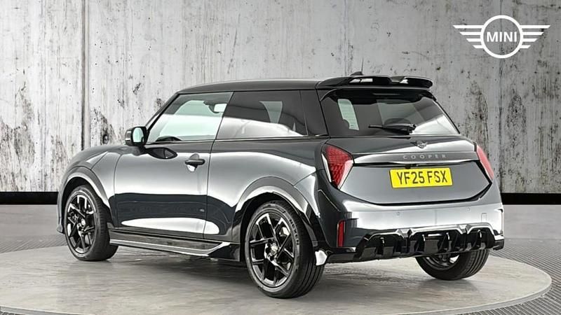 Used Mini Cooper Hatch 113 kW (154 HP) 2025 Grey Hatchback