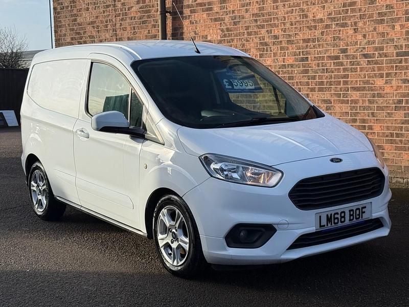 Used Ford Transit Limited 100 HP (73 kW) 2018 White Van