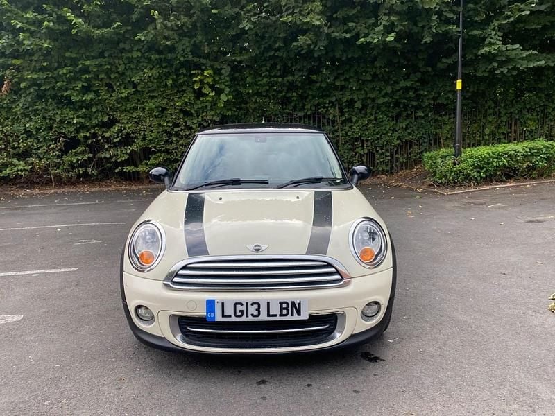 Usado Mini Cooper Hatch 122 HP (89 kW) 2013 Branco Citadino