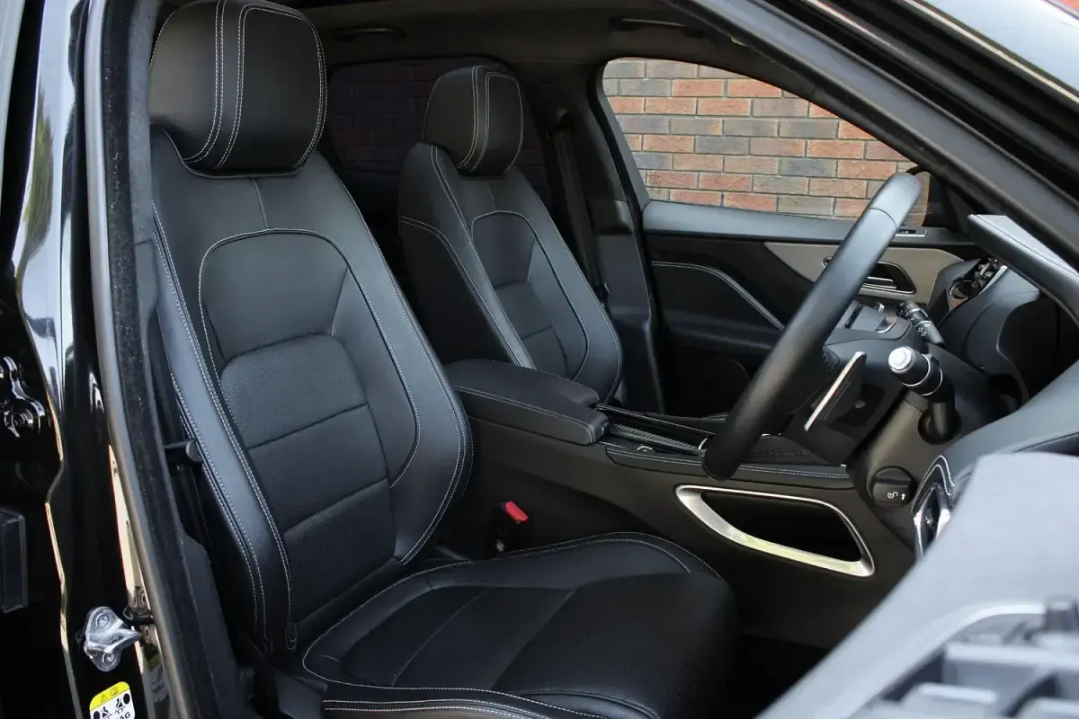 Used Jaguar F-Pace Chequered Flag 180 HP (132 kW) 2020 Black SUV
