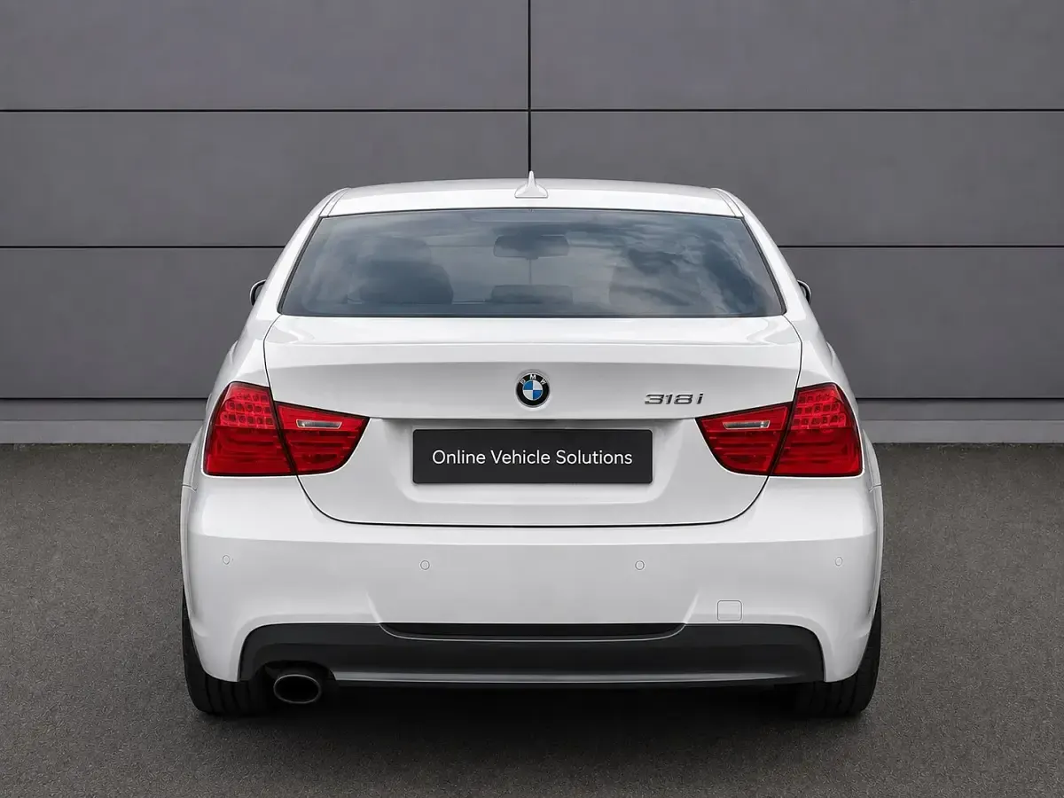 Used BMW 318 Sport Line 2012 White Sedan