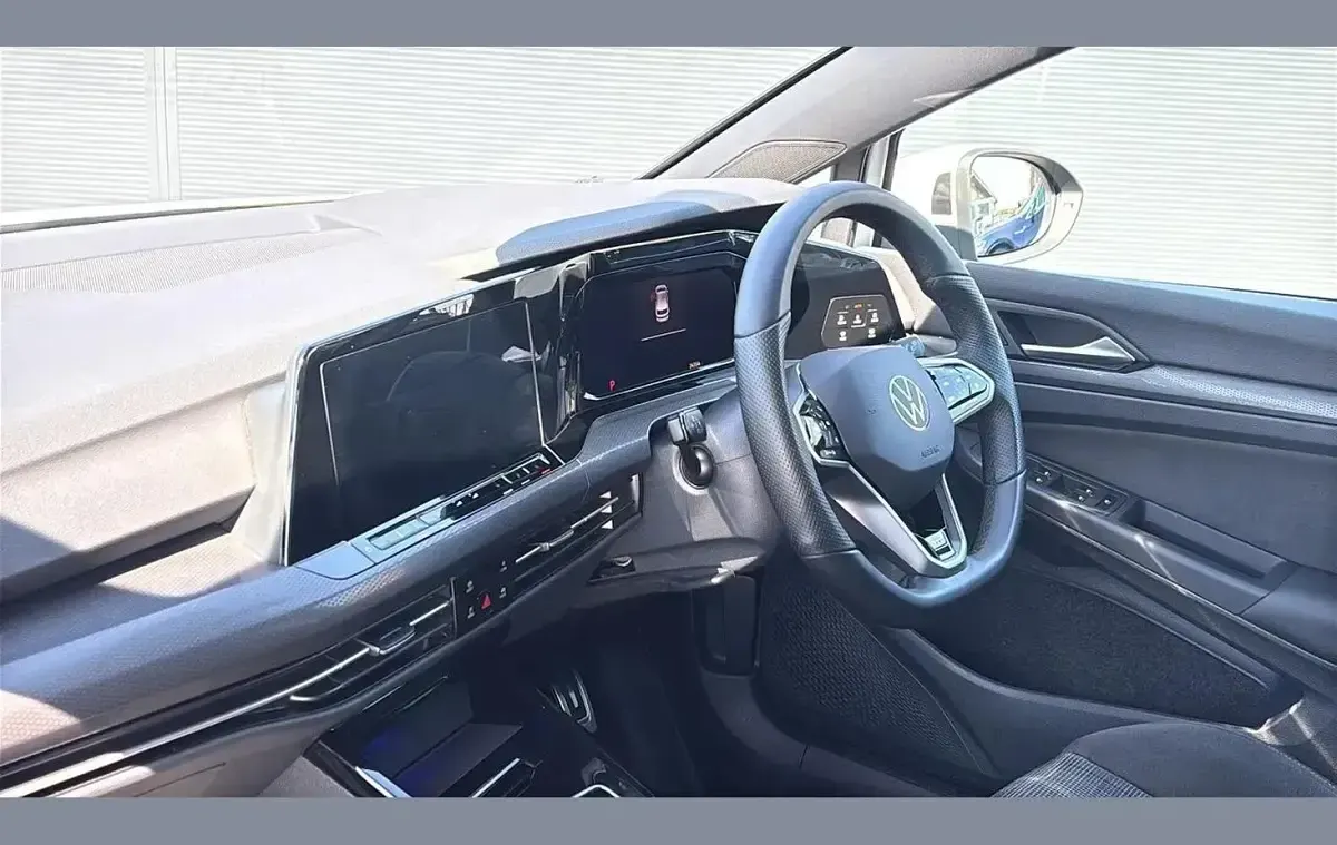 Begagnad VW Golf VIII GTD 196 HK (144 kW) 2023 Vit Halvkombi