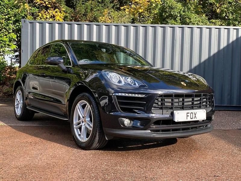Black Used 2017 Porsche Macan SUV | £18,972 (Super price) - Image 1/4